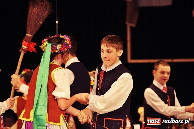 Zdjęcie w galerii na portalu naszraciborz.pl: U starzyk&oacute;w fajrowanie i kolęd wspominanie wiadomości z regionu