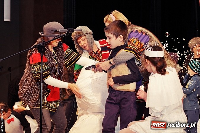 Zdjęcie w galerii na portalu naszraciborz.pl: U starzyk&oacute;w fajrowanie i kolęd wspominanie wiadomości z regionu