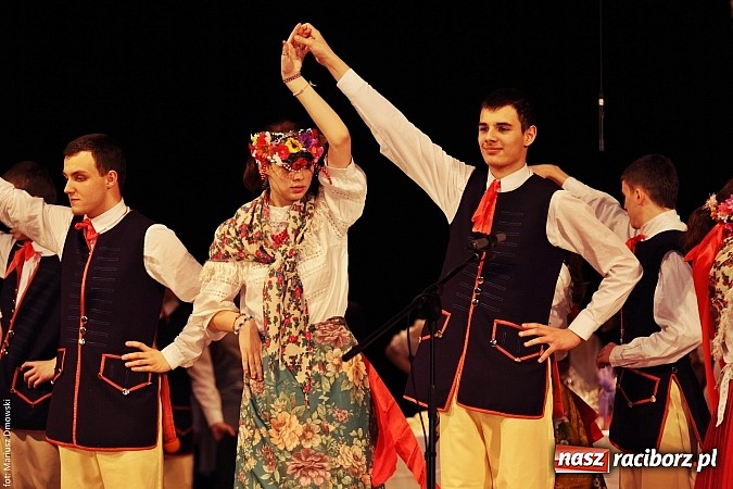 Zdjęcie w galerii na portalu naszraciborz.pl: U starzyk&oacute;w fajrowanie i kolęd wspominanie wiadomości z regionu