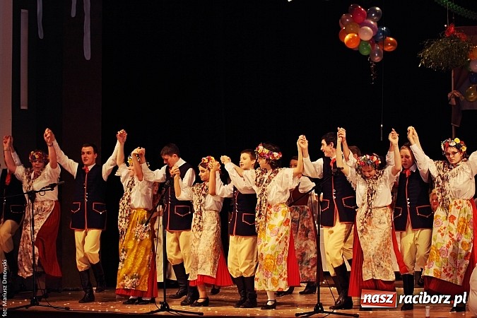 Zdjęcie w galerii na portalu naszraciborz.pl: U starzyk&oacute;w fajrowanie i kolęd wspominanie wiadomości z regionu