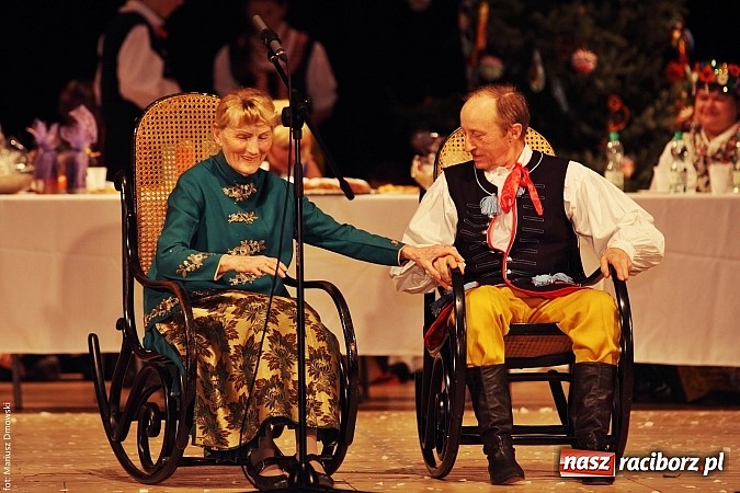 Zdjęcie w galerii na portalu naszraciborz.pl: U starzyk&oacute;w fajrowanie i kolęd wspominanie wiadomości z regionu