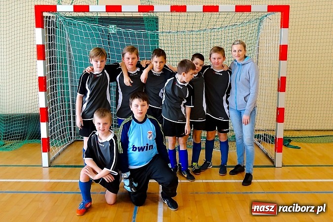 Zdjęcie w galerii na portalu naszraciborz.pl: Powiatowy turniej piłki nożnej. Krowiarki zwycięskie, Nędza druga wiadomości z regionu