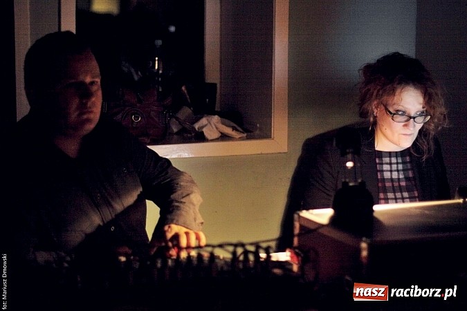 Zdjęcie w galerii na portalu naszraciborz.pl: Grupa Teatralna 4 ŚCIANA I zaprezentowała Casting wiadomości z regionu