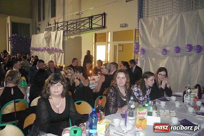 Zdjęcie w galerii na portalu naszraciborz.pl: Zabawa jak w Rio, bażant jak żywy – karnawał w rudzkiej szkole! wiadomości z regionu