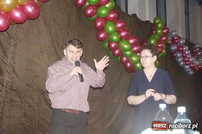 Zdjęcie w galerii na portalu naszraciborz.pl: Zabawa jak w Rio, bażant jak żywy – karnawał w rudzkiej szkole! wiadomości z regionu