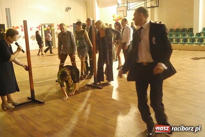 Zdjęcie w galerii na portalu naszraciborz.pl: Zabawa jak w Rio, bażant jak żywy – karnawał w rudzkiej szkole! wiadomości z regionu