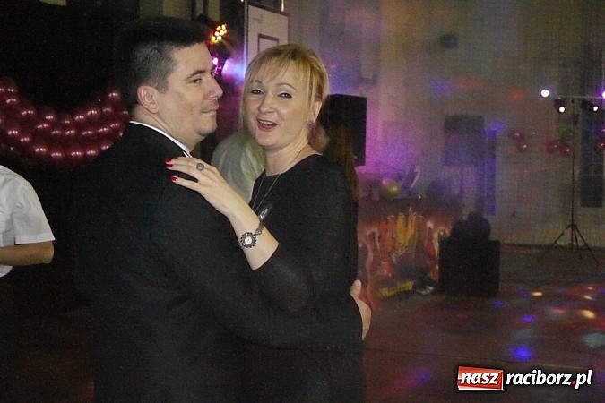 Zdjęcie w galerii na portalu naszraciborz.pl: Zabawa jak w Rio, bażant jak żywy – karnawał w rudzkiej szkole! wiadomości z regionu