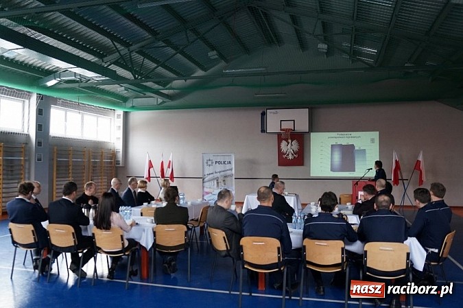 Zdjęcie w galerii na portalu naszraciborz.pl: Narada roczna w raciborskim garnizonie policji wiadomości z regionu