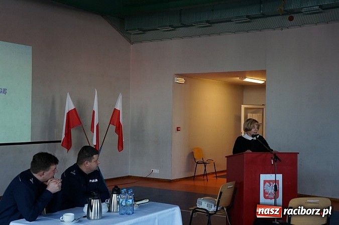 Zdjęcie w galerii na portalu naszraciborz.pl: Narada roczna w raciborskim garnizonie policji wiadomości z regionu