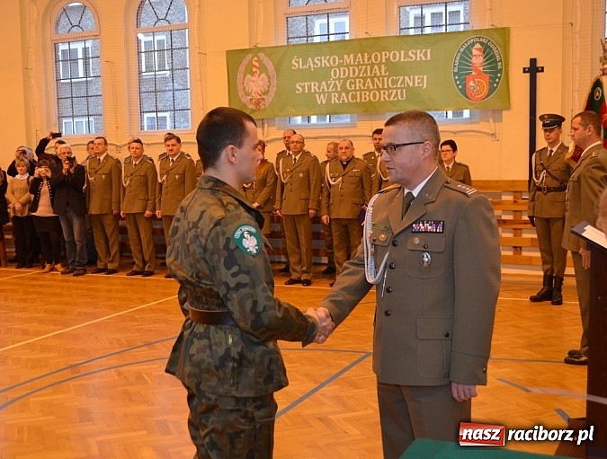 Zdjęcie w galerii na portalu naszraciborz.pl: 308 osób kandydowało. Do służby dostało się raptem dwudziestu najlepszych wiadomości z regionu