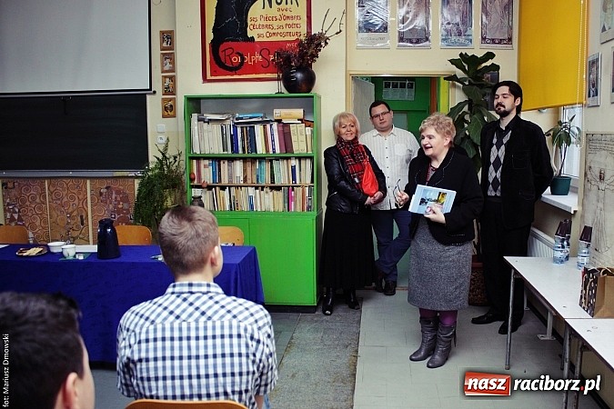 Zdjęcie w galerii na portalu naszraciborz.pl: Uczniowie recytowali Mickiewicza i Eichendorffa w II LO  wiadomości z regionu