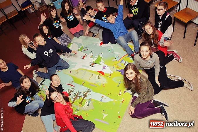 Zdjęcie w galerii na portalu naszraciborz.pl: Deutsch-Wagen-Tour, czyli zabawa po niemiecku w szkole na Ostrogu wiadomości z regionu