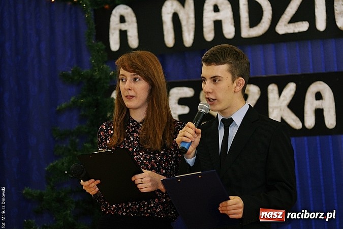 Zdjęcie w galerii na portalu naszraciborz.pl: II LO świętowało Dzień Patrona Szkoły wiadomości z regionu