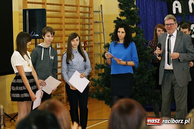 Zdjęcie w galerii na portalu naszraciborz.pl: II LO świętowało Dzień Patrona Szkoły wiadomości z regionu