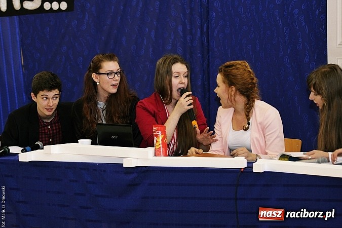 Zdjęcie w galerii na portalu naszraciborz.pl: II LO świętowało Dzień Patrona Szkoły wiadomości z regionu