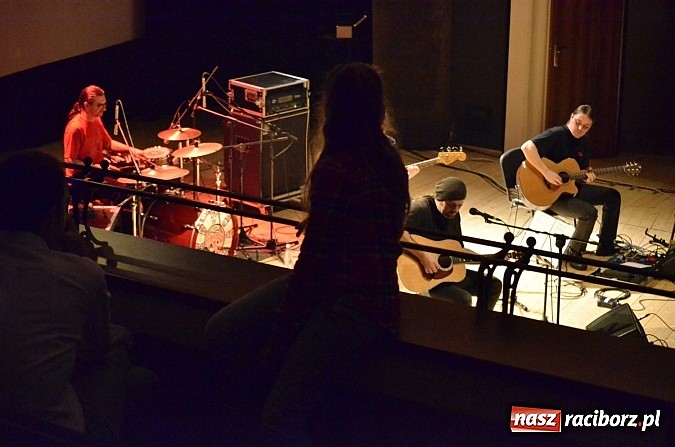 Zdjęcie w galerii na portalu naszraciborz.pl: Fantastyczny CREE zagrał w Raciborskim Centrum Kultury  wiadomości z regionu