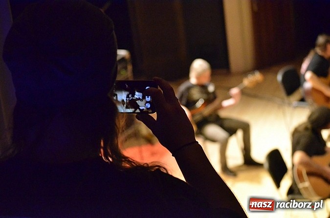 Zdjęcie w galerii na portalu naszraciborz.pl: Fantastyczny CREE zagrał w Raciborskim Centrum Kultury  wiadomości z regionu