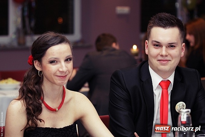 Zdjęcie w galerii na portalu naszraciborz.pl: Pięć klas Ekonomika bawi się w Zakrzowie wiadomości z regionu