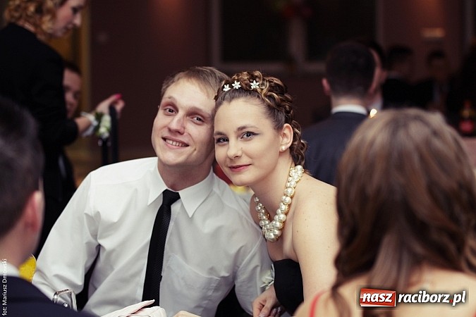 Zdjęcie w galerii na portalu naszraciborz.pl: Pięć klas Ekonomika bawi się w Zakrzowie wiadomości z regionu