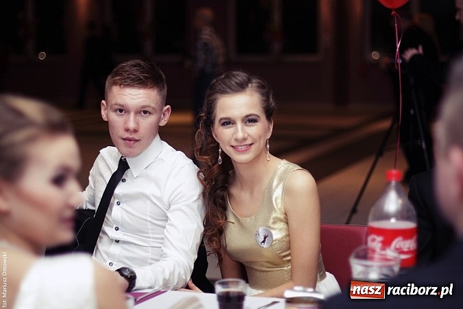 Zdjęcie w galerii na portalu naszraciborz.pl: Pięć klas Ekonomika bawi się w Zakrzowie wiadomości z regionu