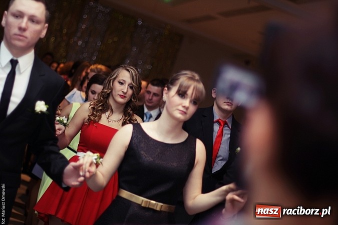 Zdjęcie w galerii na portalu naszraciborz.pl: Pięć klas Ekonomika bawi się w Zakrzowie wiadomości z regionu