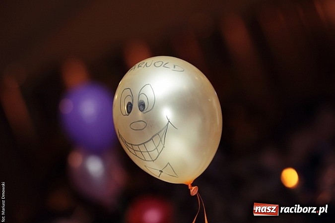 Zdjęcie w galerii na portalu naszraciborz.pl: Pięć klas Ekonomika bawi się w Zakrzowie wiadomości z regionu