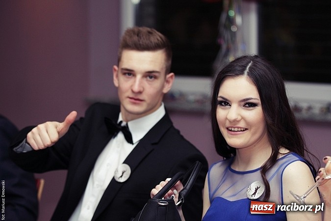 Zdjęcie w galerii na portalu naszraciborz.pl: Pięć klas Ekonomika bawi się w Zakrzowie wiadomości z regionu