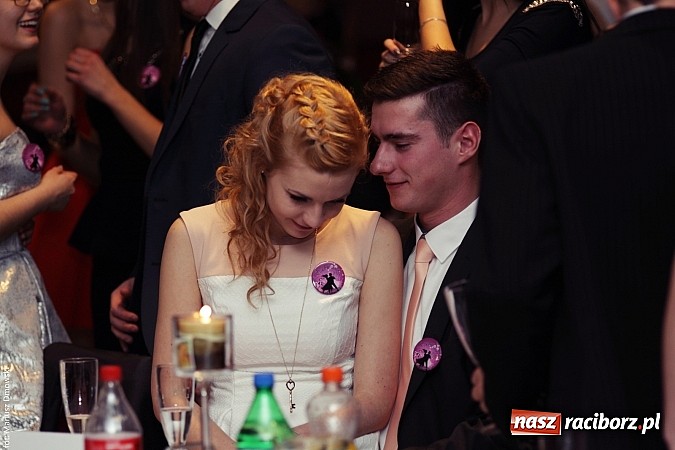 Zdjęcie w galerii na portalu naszraciborz.pl: Pięć klas Ekonomika bawi się w Zakrzowie wiadomości z regionu