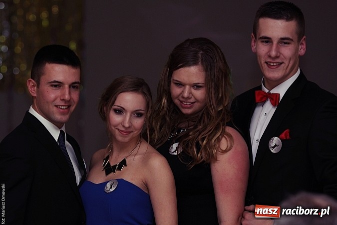 Zdjęcie w galerii na portalu naszraciborz.pl: Pięć klas Ekonomika bawi się w Zakrzowie wiadomości z regionu