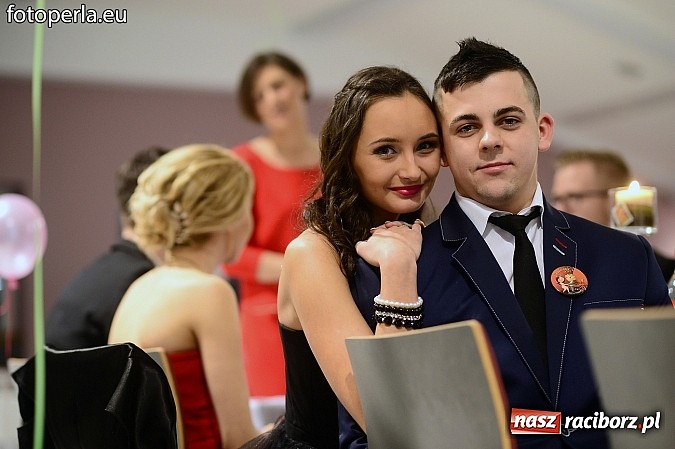 Zdjęcie w galerii na portalu naszraciborz.pl: Szampańska zabawa Ekonomika w Zakrzowie wiadomości z regionu