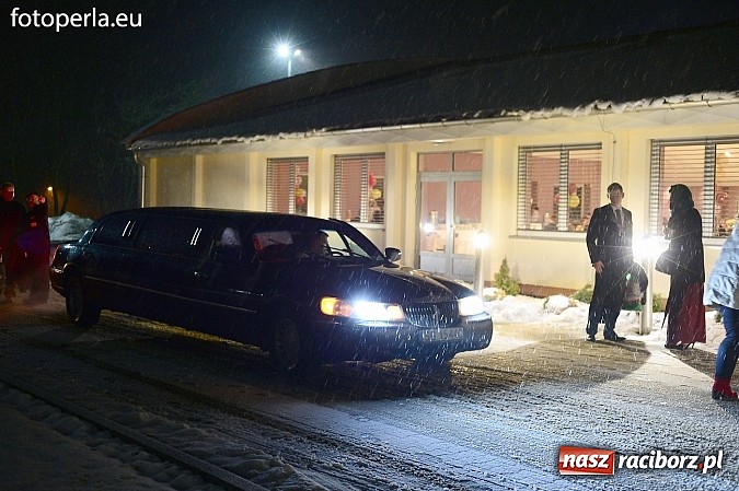 Zdjęcie w galerii na portalu naszraciborz.pl: Szampańska zabawa Ekonomika w Zakrzowie wiadomości z regionu