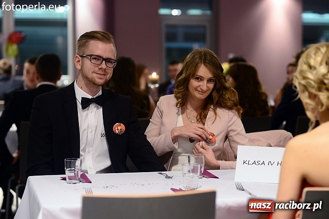 Zdjęcie w galerii na portalu naszraciborz.pl: Szampańska zabawa Ekonomika w Zakrzowie wiadomości z regionu