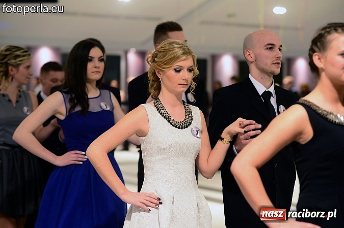 Zdjęcie w galerii na portalu naszraciborz.pl: Szampańska zabawa Ekonomika w Zakrzowie wiadomości z regionu