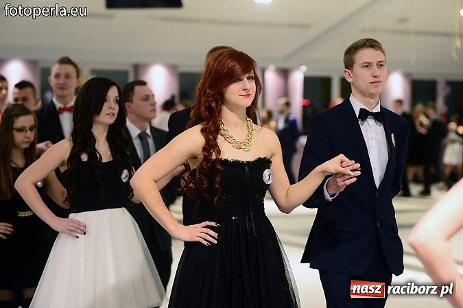 Zdjęcie w galerii na portalu naszraciborz.pl: Szampańska zabawa Ekonomika w Zakrzowie wiadomości z regionu