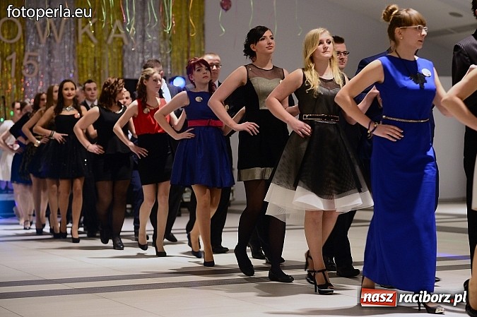 Zdjęcie w galerii na portalu naszraciborz.pl: Szampańska zabawa Ekonomika w Zakrzowie wiadomości z regionu