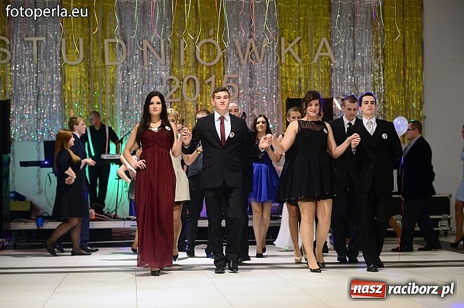 Zdjęcie w galerii na portalu naszraciborz.pl: Szampańska zabawa Ekonomika w Zakrzowie wiadomości z regionu