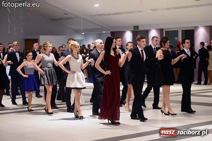 Zdjęcie w galerii na portalu naszraciborz.pl: Szampańska zabawa Ekonomika w Zakrzowie wiadomości z regionu