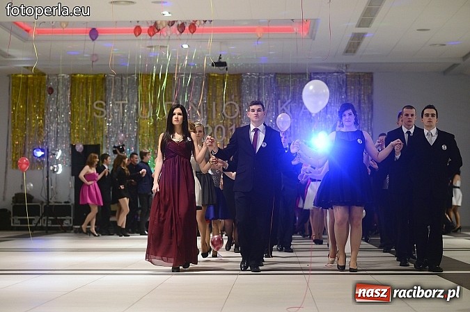 Zdjęcie w galerii na portalu naszraciborz.pl: Szampańska zabawa Ekonomika w Zakrzowie wiadomości z regionu