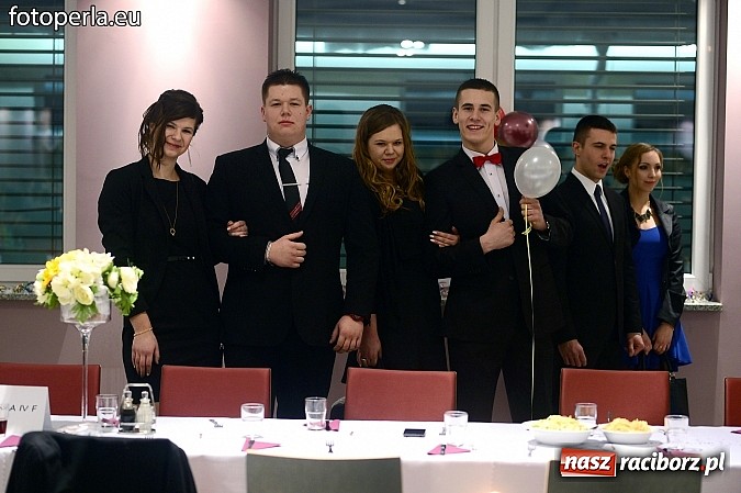 Zdjęcie w galerii na portalu naszraciborz.pl: Szampańska zabawa Ekonomika w Zakrzowie wiadomości z regionu