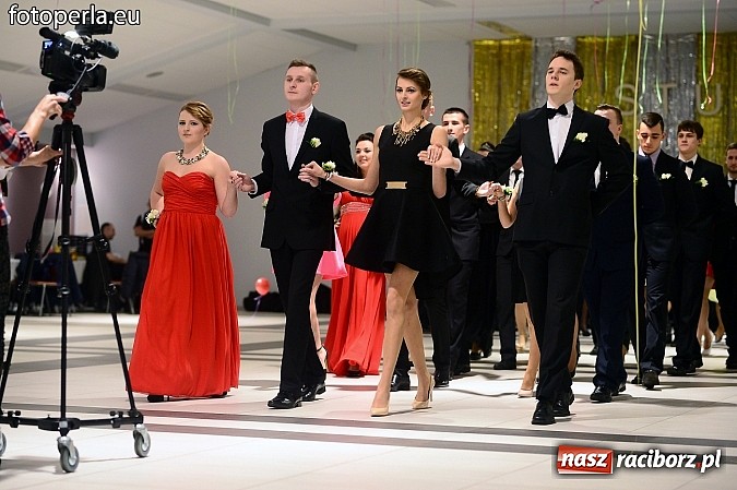 Zdjęcie w galerii na portalu naszraciborz.pl: Szampańska zabawa Ekonomika w Zakrzowie wiadomości z regionu