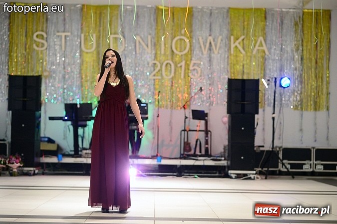 Zdjęcie w galerii na portalu naszraciborz.pl: Szampańska zabawa Ekonomika w Zakrzowie wiadomości z regionu