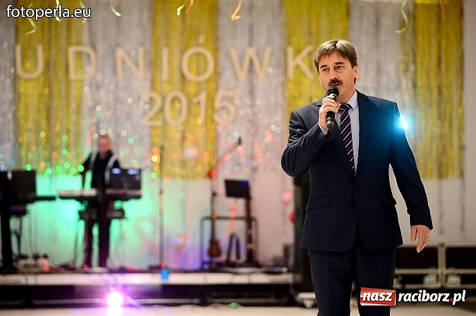 Zdjęcie w galerii na portalu naszraciborz.pl: Szampańska zabawa Ekonomika w Zakrzowie wiadomości z regionu