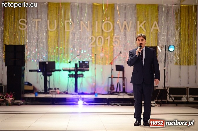 Zdjęcie w galerii na portalu naszraciborz.pl: Szampańska zabawa Ekonomika w Zakrzowie wiadomości z regionu