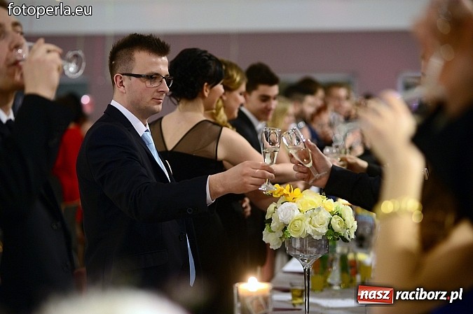 Zdjęcie w galerii na portalu naszraciborz.pl: Szampańska zabawa Ekonomika w Zakrzowie wiadomości z regionu