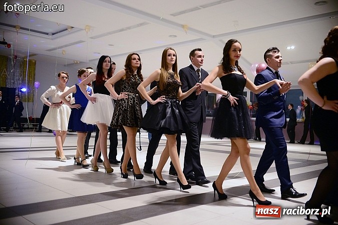 Zdjęcie w galerii na portalu naszraciborz.pl: Szampańska zabawa Ekonomika w Zakrzowie wiadomości z regionu