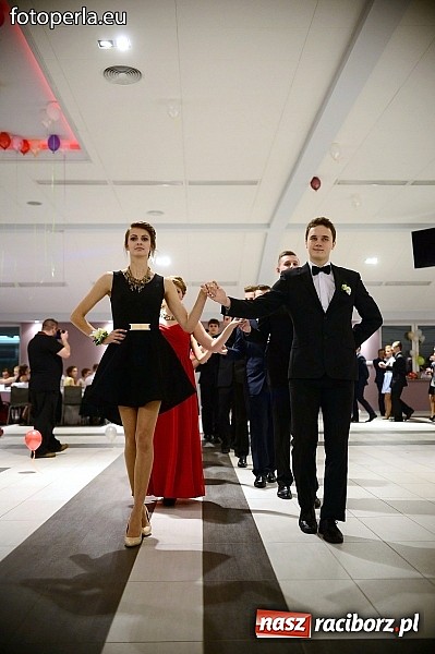 Zdjęcie w galerii na portalu naszraciborz.pl: Szampańska zabawa Ekonomika w Zakrzowie wiadomości z regionu