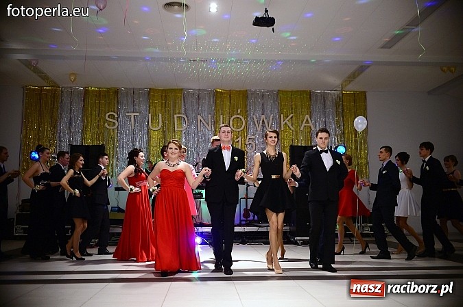 Zdjęcie w galerii na portalu naszraciborz.pl: Szampańska zabawa Ekonomika w Zakrzowie wiadomości z regionu