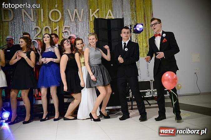 Zdjęcie w galerii na portalu naszraciborz.pl: Szampańska zabawa Ekonomika w Zakrzowie wiadomości z regionu