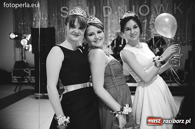 Zdjęcie w galerii na portalu naszraciborz.pl: Szampańska zabawa Ekonomika w Zakrzowie wiadomości z regionu