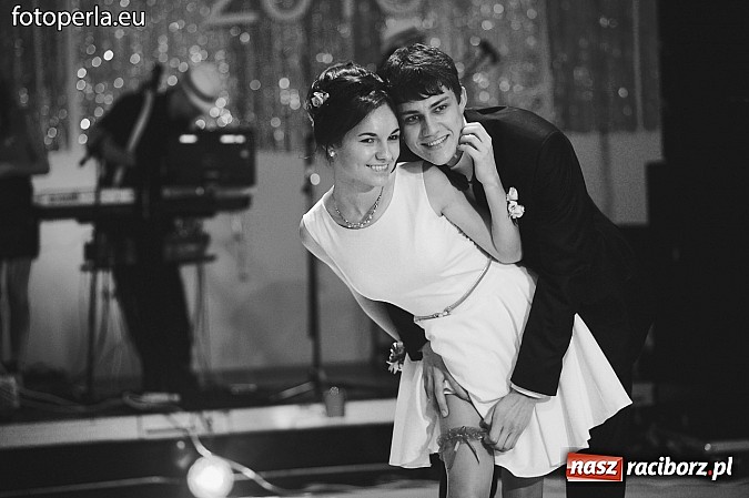 Zdjęcie w galerii na portalu naszraciborz.pl: Szampańska zabawa Ekonomika w Zakrzowie wiadomości z regionu